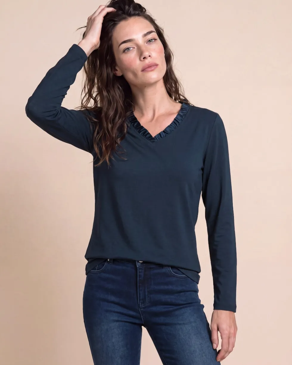 Shirt mit Rüschenkante am Kragen