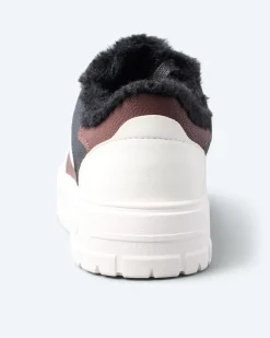 Sneaker mit Fell