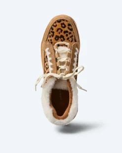 Sneaker mit Felleinsatz