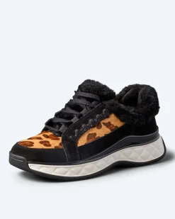 Sneaker mit Felleinsatz