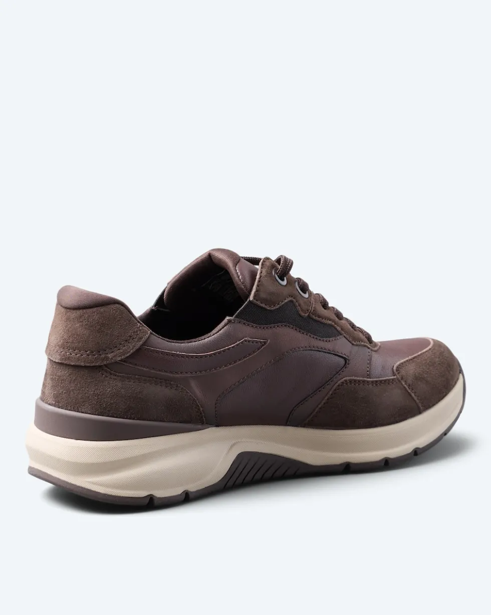 Sneaker mit Rollmotion Sohle