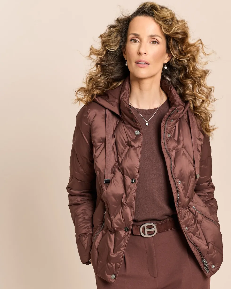 Steppjacke mit abnehmbarer Kapuze