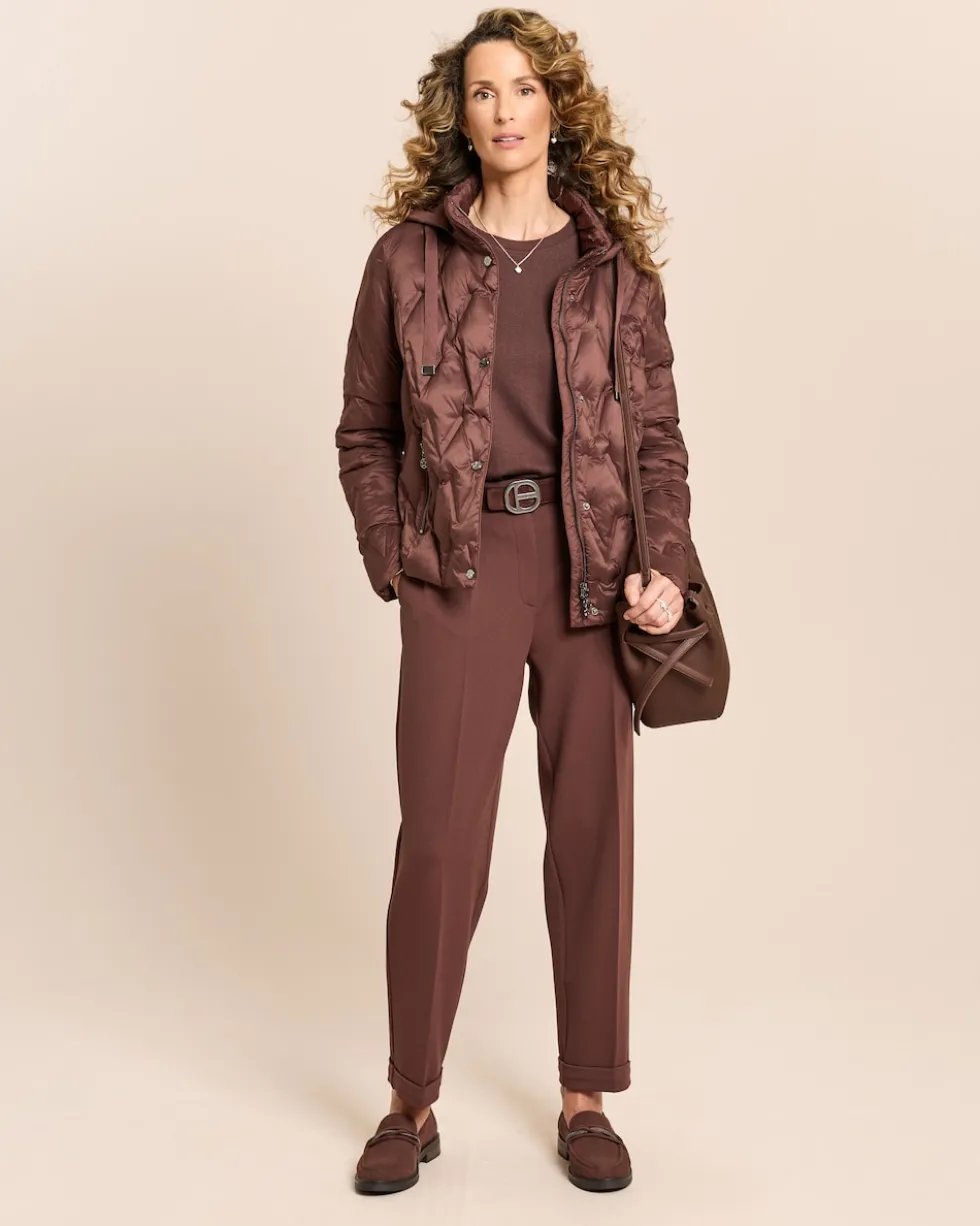 Steppjacke mit abnehmbarer Kapuze