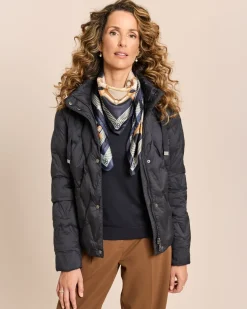 Steppjacke mit abnehmbarer Kapuze