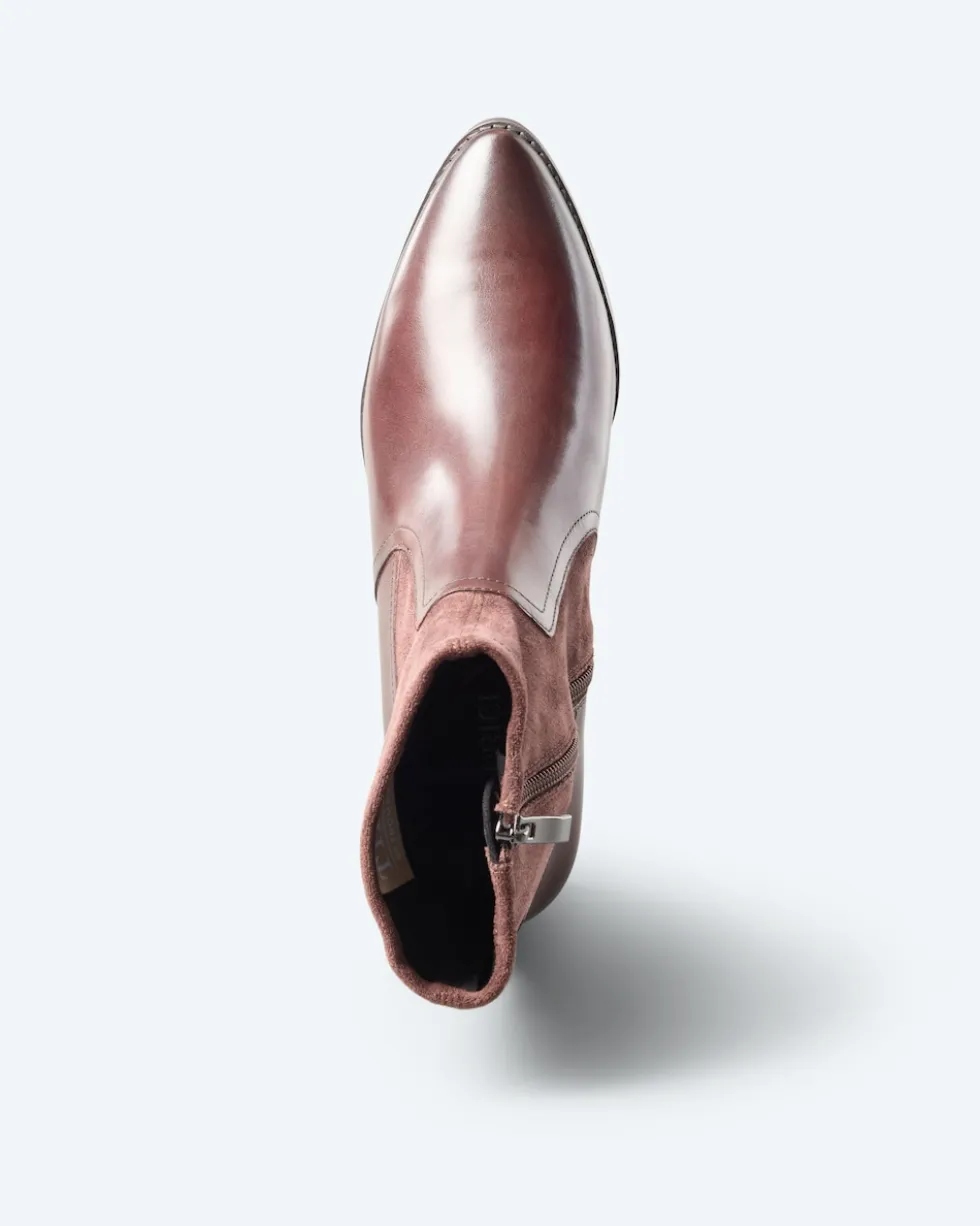 Stiefelette mit kleinem Absatz