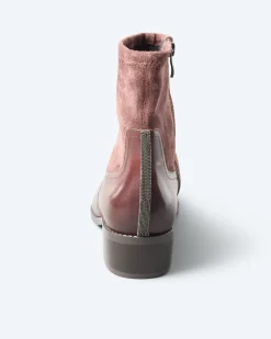 Stiefelette mit kleinem Absatz