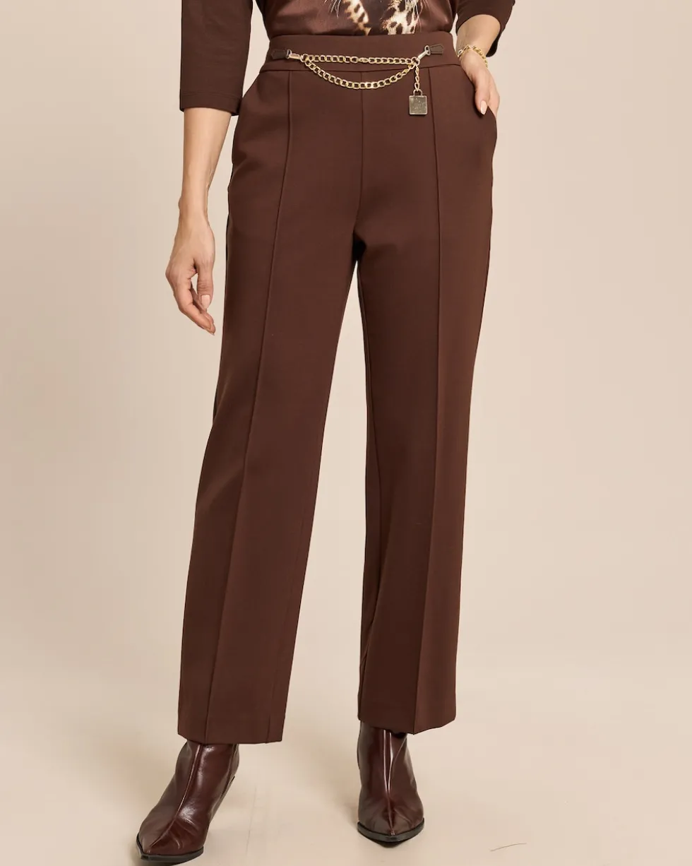 Straight-Hose mit Kettendekoration und Charm