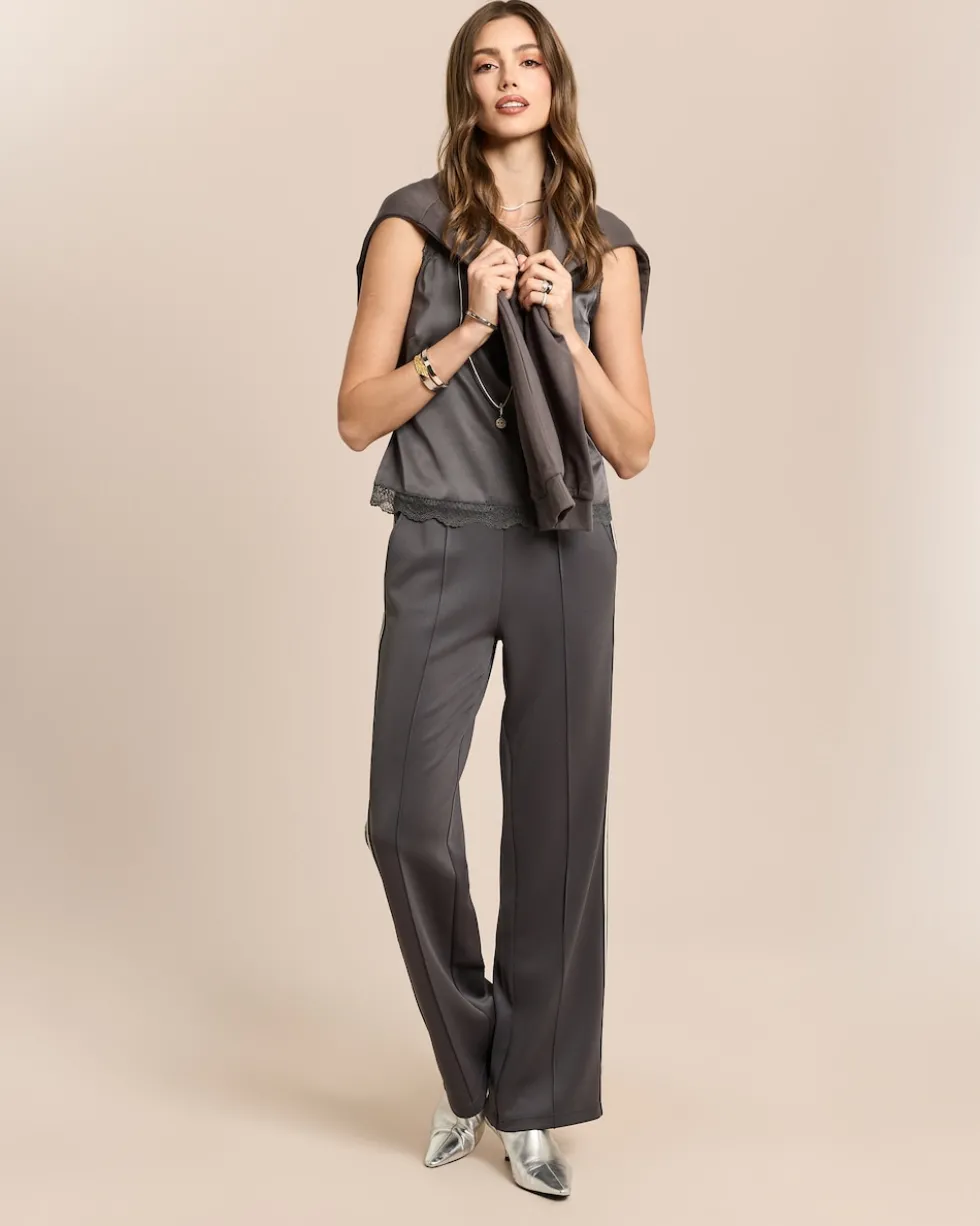 Straight Leg Hose mit Kontraststreifen