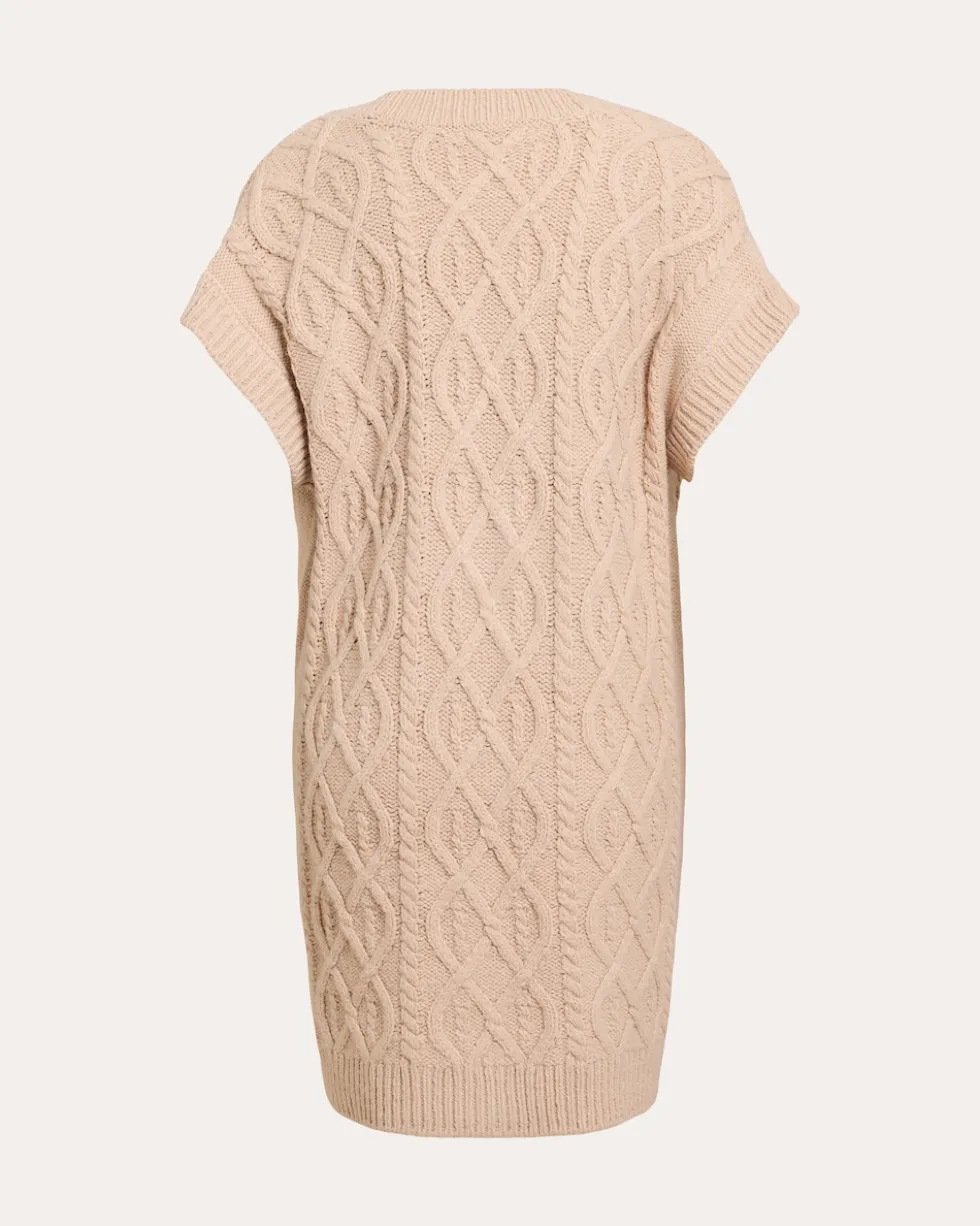 Strickhülle mit Zopfmuster