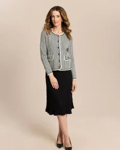 Strickjacke mit Perlendeko