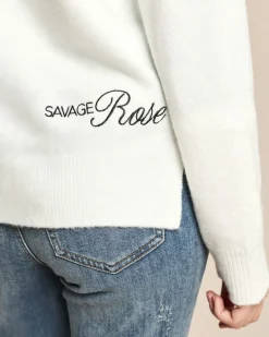 Strickjacke mit Schriftzug
