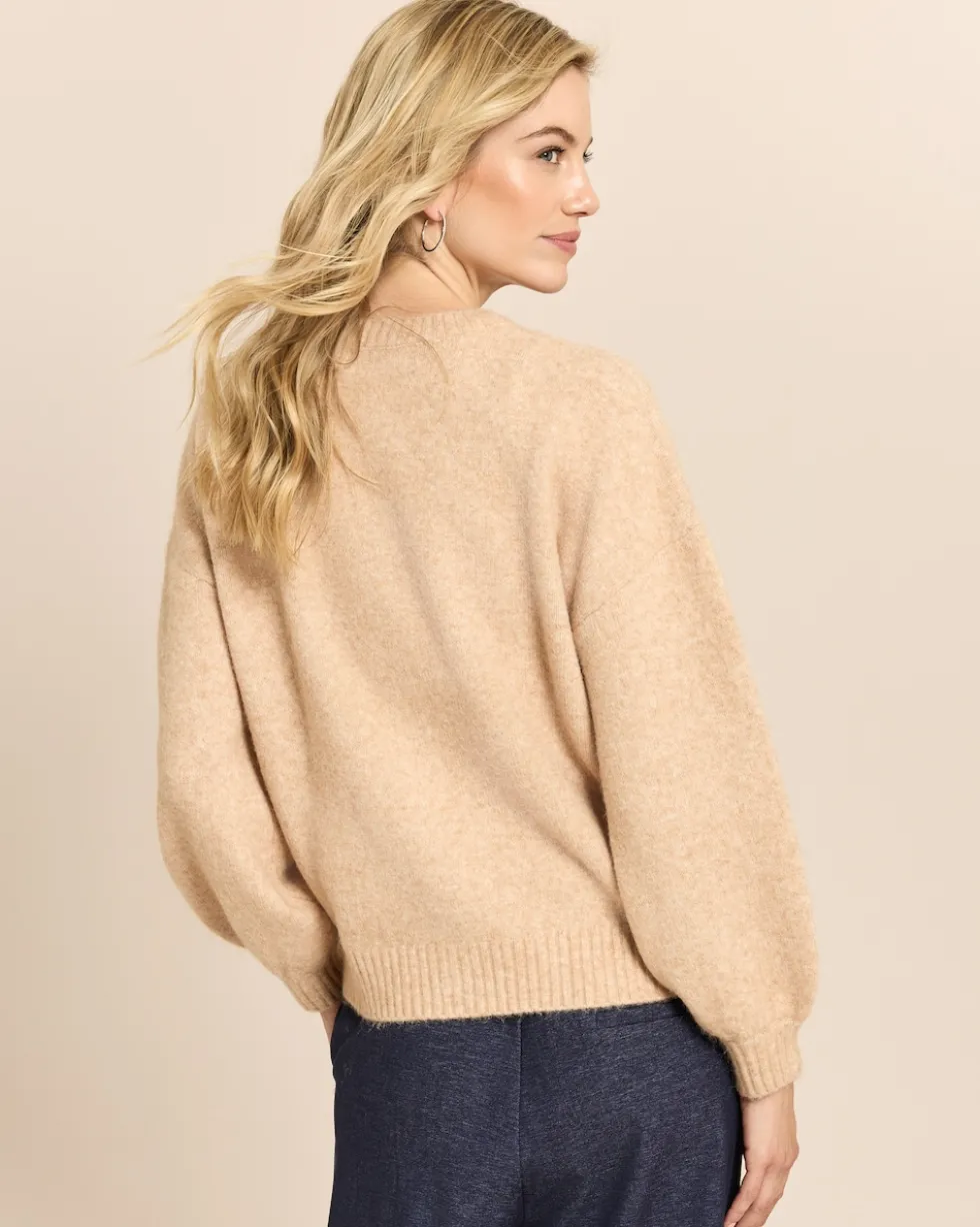 Strickjacke mit Zierknöpfen