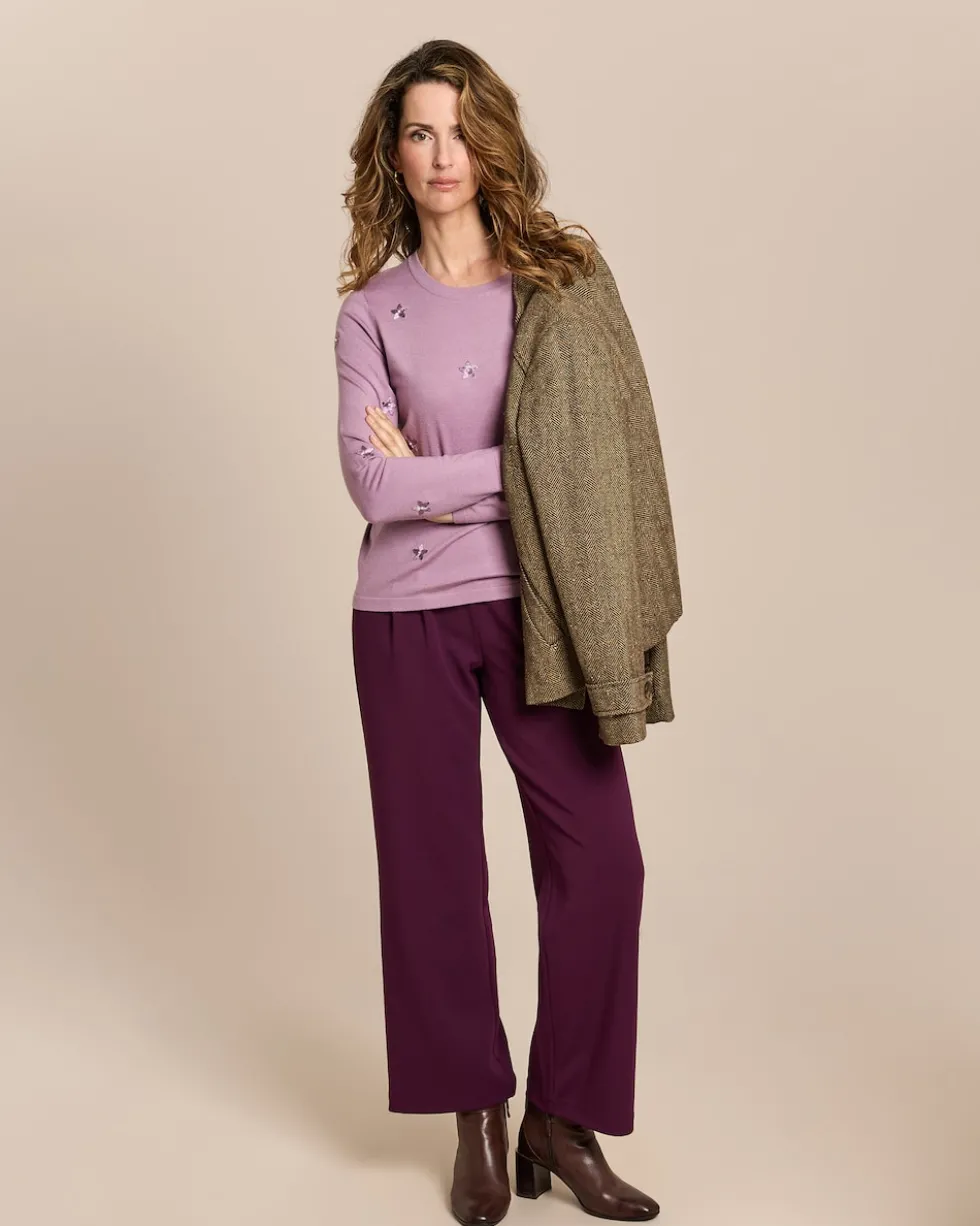 Strickpullover mit Blütenstickerei