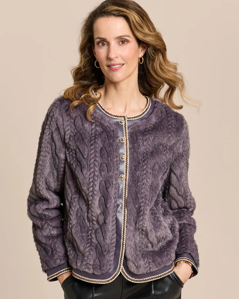Webpelzjacke mit Zopfmuster