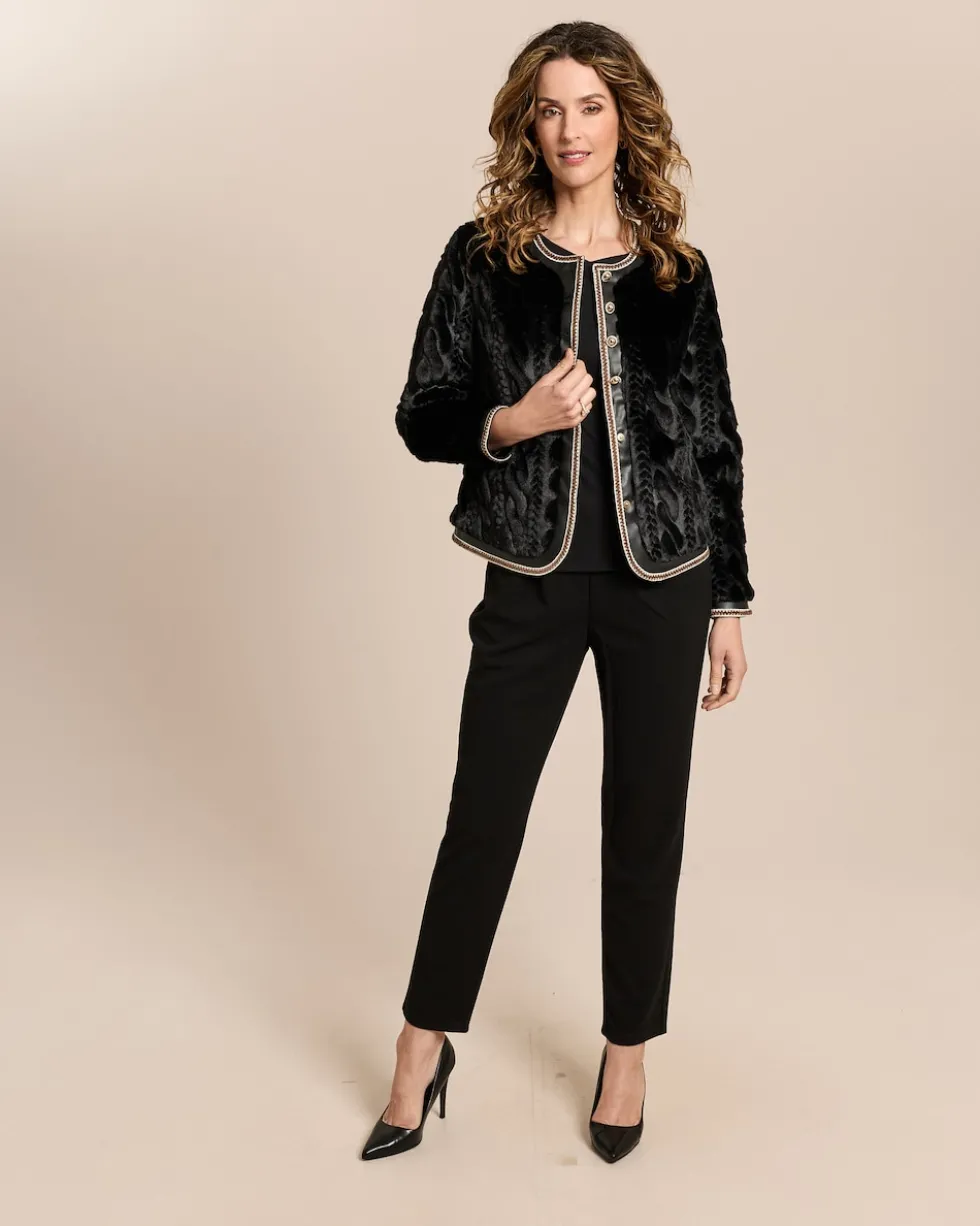 Webpelzjacke mit Zopfmuster