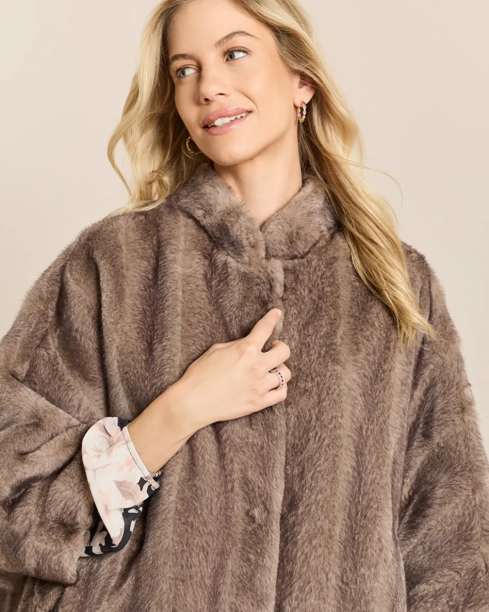 Webpelz-Poncho