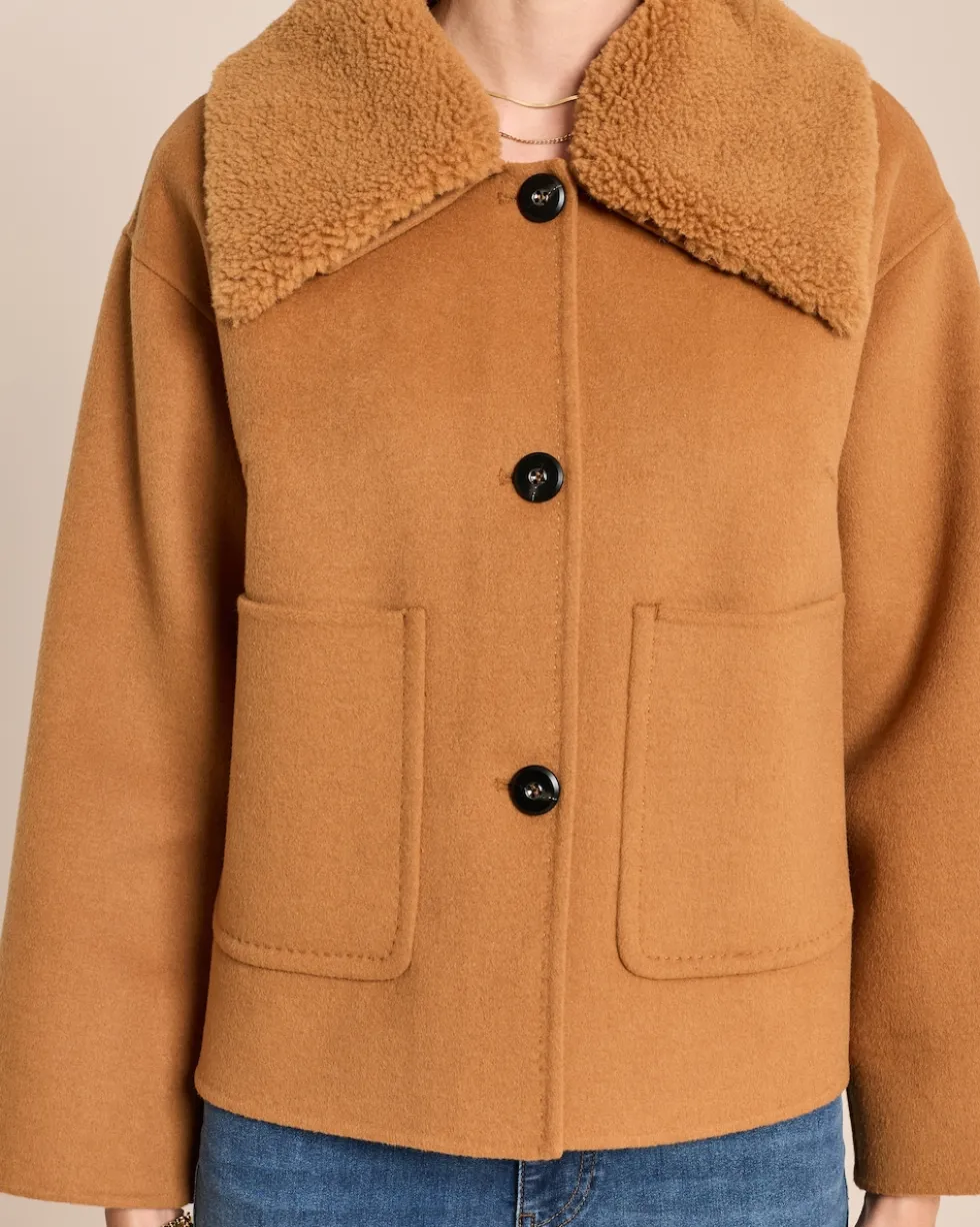 Wolljacke mit Teddy-Kragen